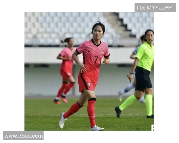 韩国足球明星女球员的魅力与风采展现她们的个人头像与职业生涯 韩国足球明星女球员的魅力与风采展现她们的个人头像与职业生涯