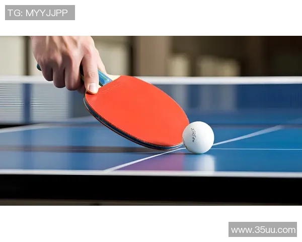 足球明星复古挂画设计展现经典魅力与运动激情的完美结合